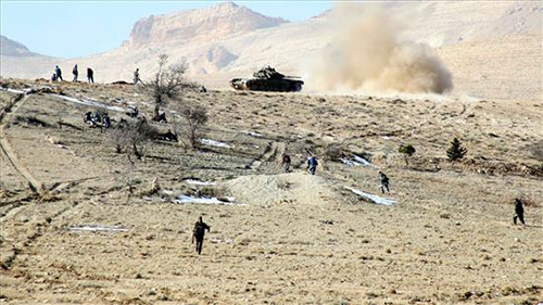 Rápido avance del Ejército sirio y Hezbolá en las montañas de Qalamun